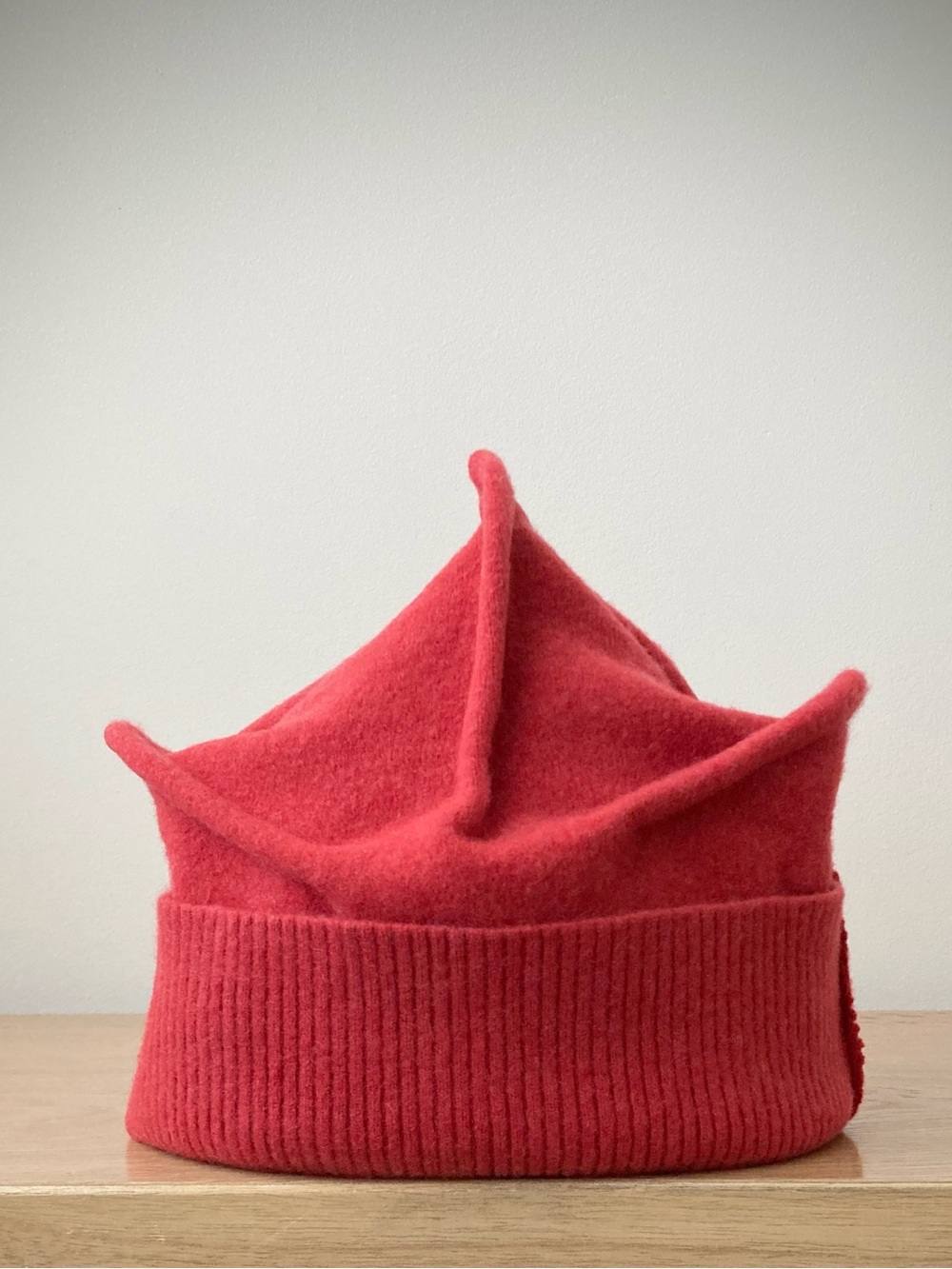 joodito origami crown 100% cashmere sweater hat bucket beanie cap cloche red m